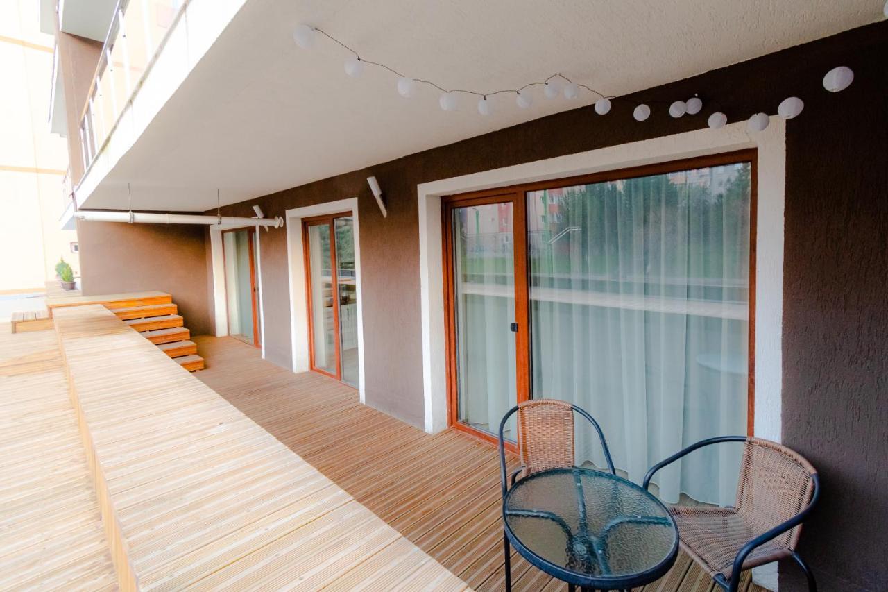 Transylvanian Apt. W/ Lrg. Terrace And Parking - Karpatenhaus Brasov Exterior photo